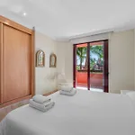 2b Luxury In Area New Golden Mile Appartement *