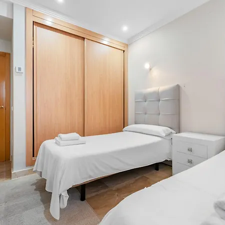 Apartment 2b Luxury With & Pool Area