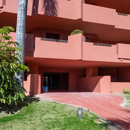 2b Luxury In Area New Golden Mile