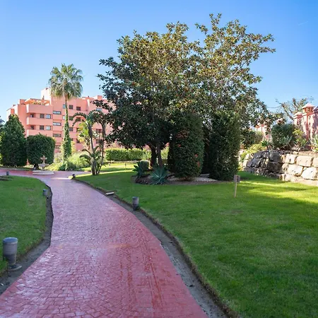 2b Luxury In Area New Golden Mile Appartamento *