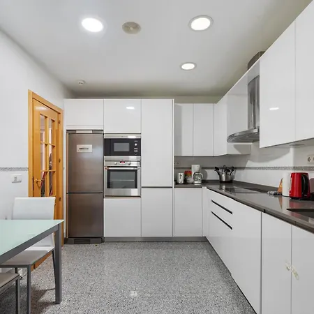 2b Luxury With & Pool Area *