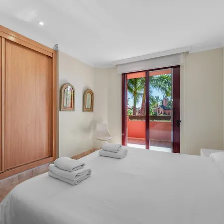2b Luxury With & Pool Area Apartment *