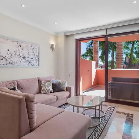 2b Luxury With & Pool Area Estepona