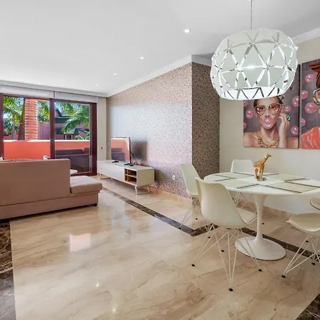 2b Luxury With & Pool Area Apartment *