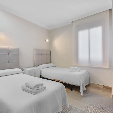 Apartment 2b Luxury With & Pool Area Estepona