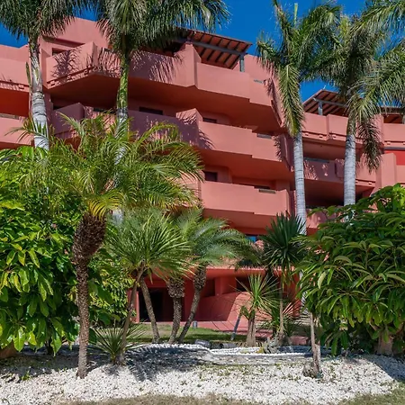 2b Luxury With & Pool Area Apartment *