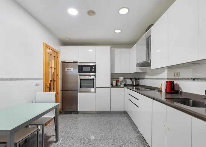 2b Luxury In Area New Golden Mile *