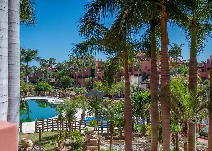 2b Luxury In Area New Golden Mile Apartment Estepona