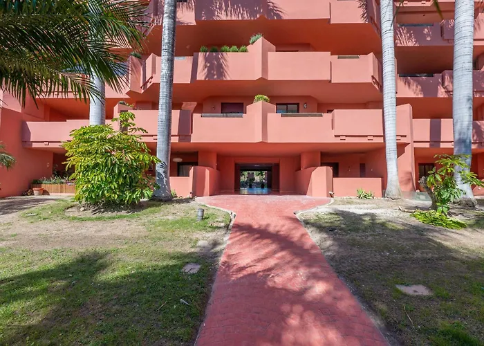 2b Luxury In Area New Golden Mile Apartment Estepona