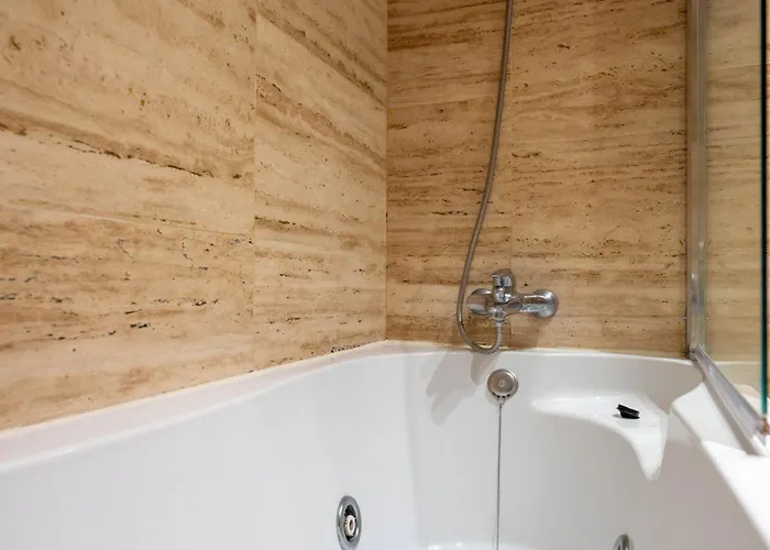 Apartment 2b Luxury In Area New Golden Mile