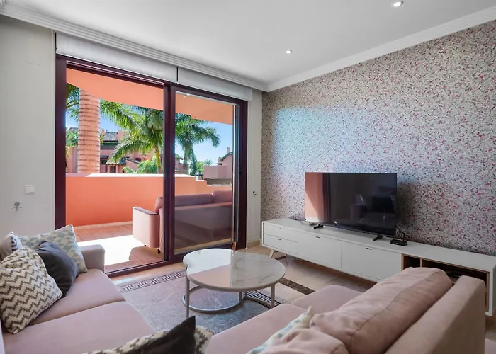 Apartment 2b Luxury In Area New Golden Mile